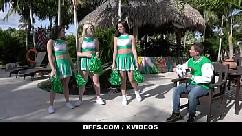 Líderes de torcida sacanagem sabrina snow alice visby e sofie reyez juíza surpresa