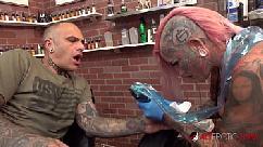 O peitão evilyn ink tatuagens sascha e depois é fodido