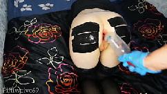 Garrafa na bunda e punho anal duro