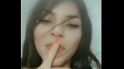 Shh eu não posso falar minha família está em casa