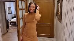 Ele me visitou no hotel e me fodeu como uma puta 