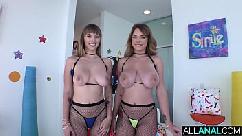 Todo o confronto anal anal com angel youngs e gabbie carter