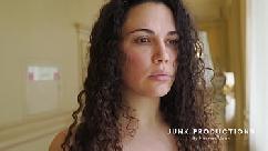 Esposa quebra voto de casamento e trai com o amigo do marido