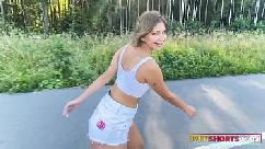 Irmã íntima tesuda em jeans anal