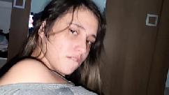 Botei no cuzinho da putinha mas ela queria na buceta