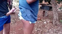 Enquanto a corna cozinha eu fodo a cunhadinha gravida no mato