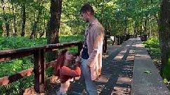 Amador outdoor chupando pau e foda com plug anal kleomodel