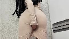 Mãe pervertida fode seu enteado na cozinha