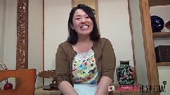 Chubby maduro japonês babe adora galo dentro e ao ar livre