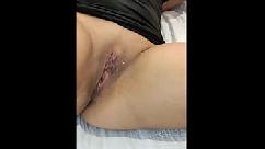 Minha sogra usa uma saia curta para me deixar com tesão