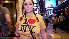 Turista fica com estranho local