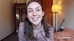 Olive nos mostra seu arbusto peludo