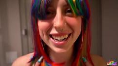 Melody parker fica com a garganta fodida por gibby the clown