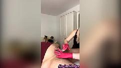 Um cliente regular da sugarnadya ejaculou durante a depilação masculina