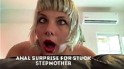 Surpresa anal foda para bunda grande da madrasta com spunky savage