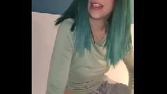 A enteada faz o que for preciso para salvar nossa família do divórcio