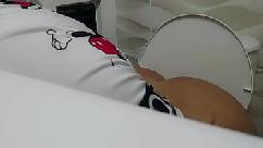 Pegando o burro lindo da minha enteada no banheiro