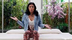 Latina de corpo perfeito que é capaz de ter orgasmos múltiplos o que não gosta