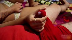 Masturbação mútua sobre cueca até o orgasmo