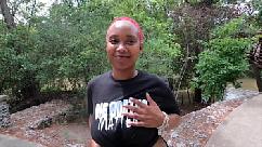 Pyoor honey leva um grande galo