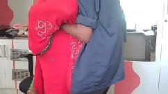 Minha empregada com tesão exigindo uma rápida captura de seus peitos