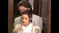 Garota bissexual linda decide dar chance para macho sortudo e acaba gostando da experiência