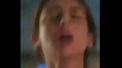 Garota gostosinha de apena 19 anos delira enquanto cavalga na pica do malandro e ele destrói seu cu