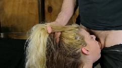 Loira mamando com amor