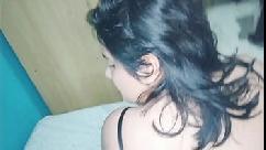 Safadinha sapeca libera seu cuzinho pro malandro socar a pica e depois coloca ela para tomar seu leitinho quente